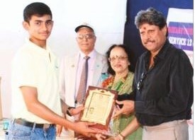young Sairaj with the legendary champion Kapil Sir